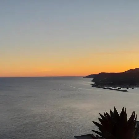 Superb Sea View Holiday home *